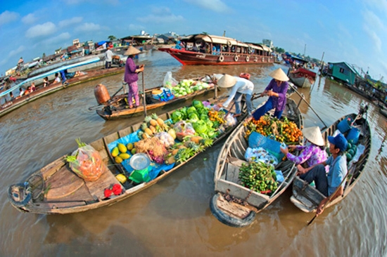 You will see market on boats on your Vietnam tour package